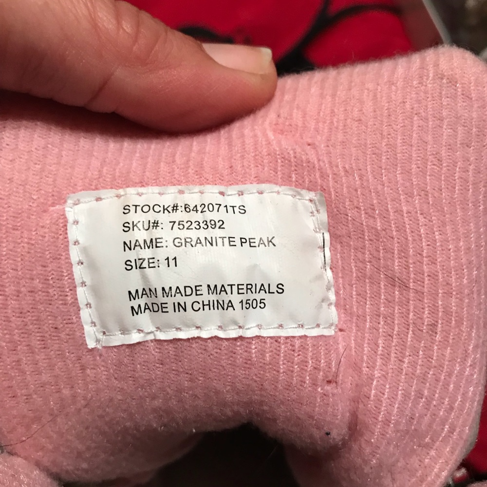 Insulated rain boot